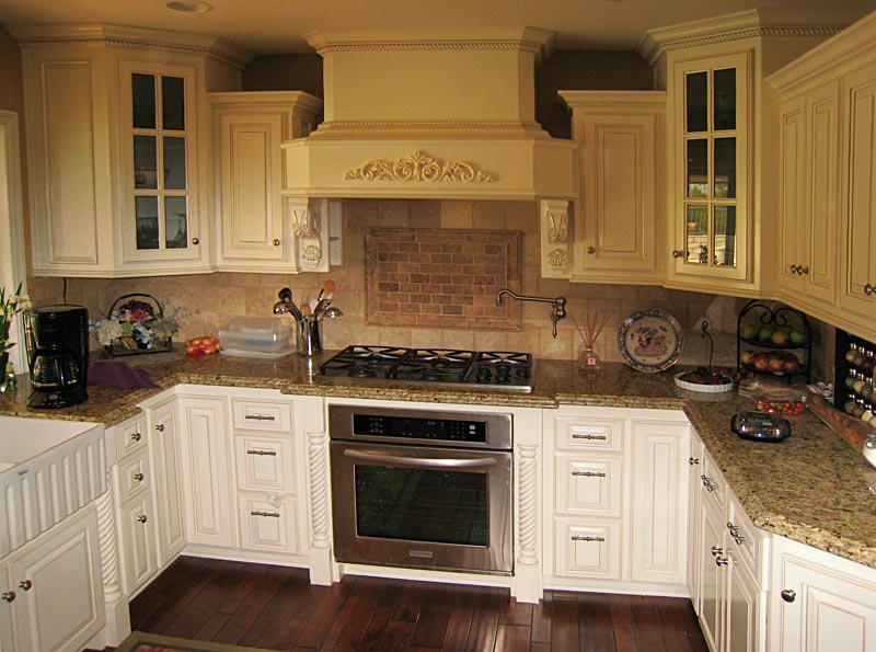 custom kitchen cabinets