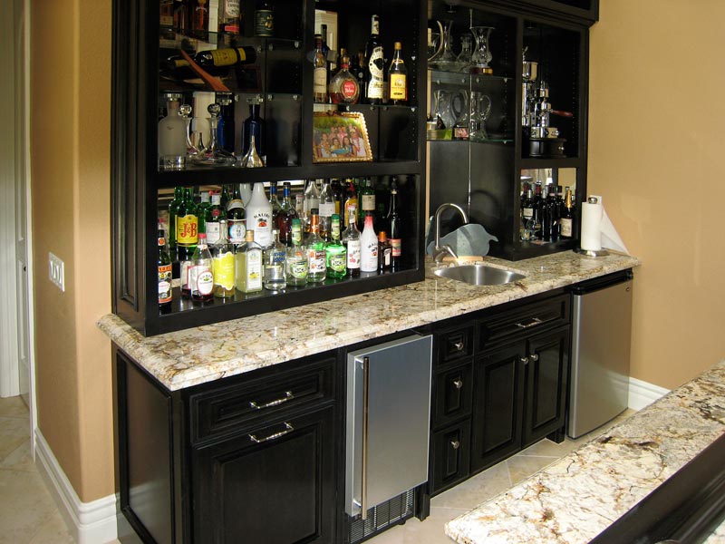 custom wet bar, cabinetry